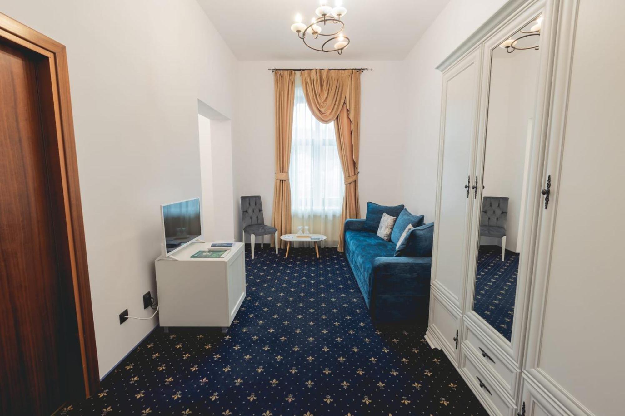 Hotel Carol - Ватра-Дорней Экстерьер фото